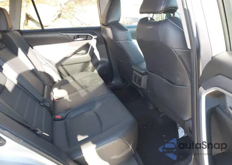 2023 Toyota Rav4 Xle Premium z USA, uszkodzony, nr VIN 2T3A1RFV1PC349345